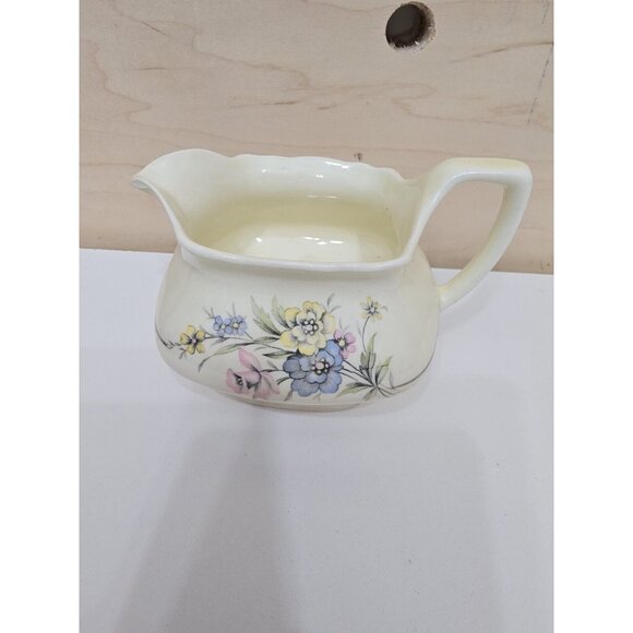 Vintage Gravy Boat Or Coffee Creamer With Flowers Made In USA - Picture 1 of 7